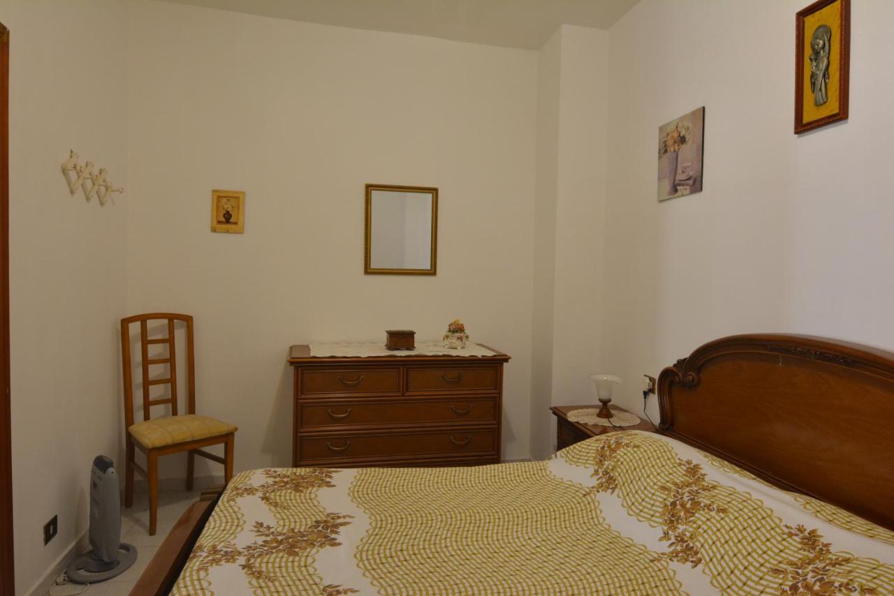 Casa Vacanze I Girasoli Iglesias Buitenkant foto